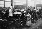 workers at kynochs 1918.4.jpg