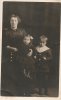 Davies nee danks rosa with thomas and daughter c 1915.JPG