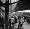 A_Picture_of_a_Southern_Town-_Life_in_Wartime_Reading,_Berkshire,_England,_UK,_1945_D25417.jpg