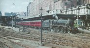 New st station 9.9.1961 showing back of Queen's hotel.jpg