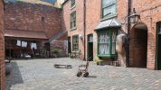 courtyard-court-15-birmingham-back-to-backs-1582399.jpg