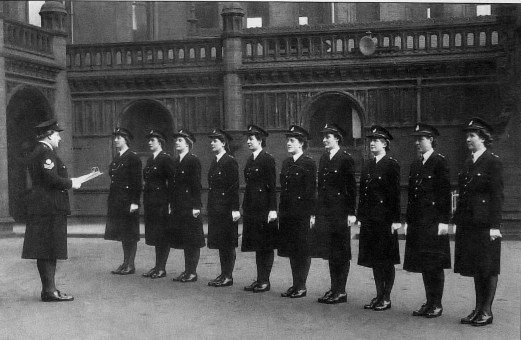 Image1_Policewomen_on_Parade_outside_The_general_Hospital_abt_1952.jpg