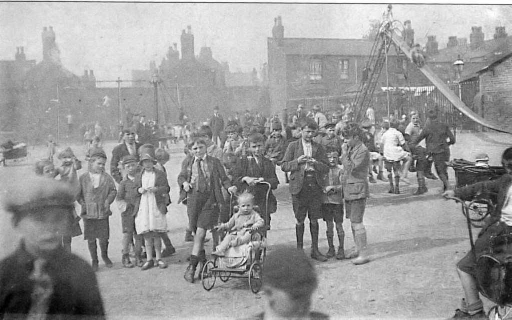 Image2_The_kids_in_Playground_Lawford_St_Saltley_1928.jpg