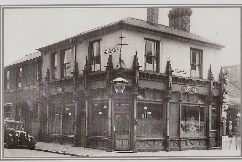 The_Church_Inn__Corner_of_Great_Hampton_St___Harford_St_Hockley_mid_1930s.jpg