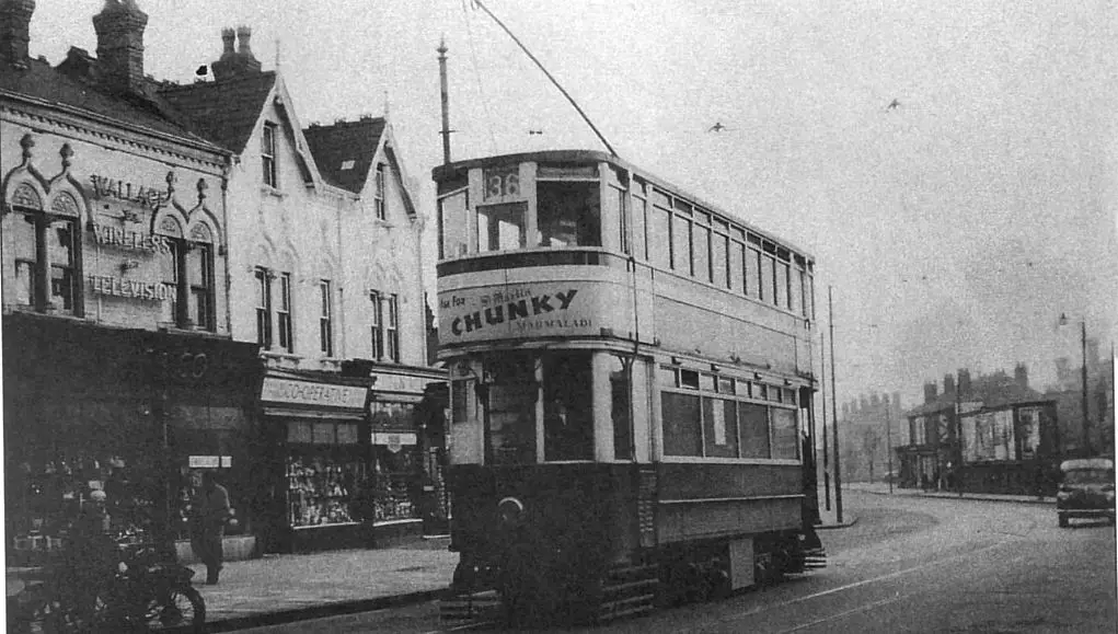 Tramcar_Pershore_Road_Cotteridge_1950.jpg