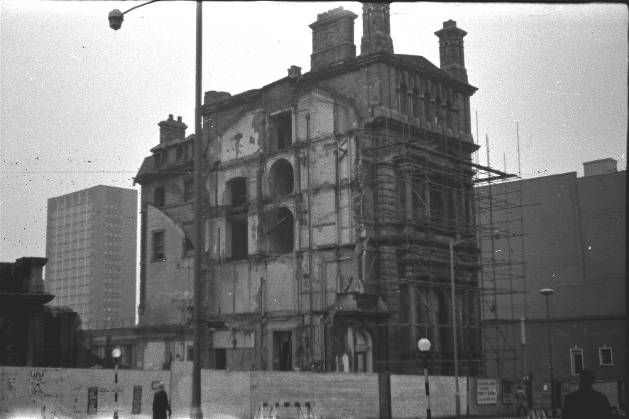 3_demolition_of_snow_hill_station.jpg