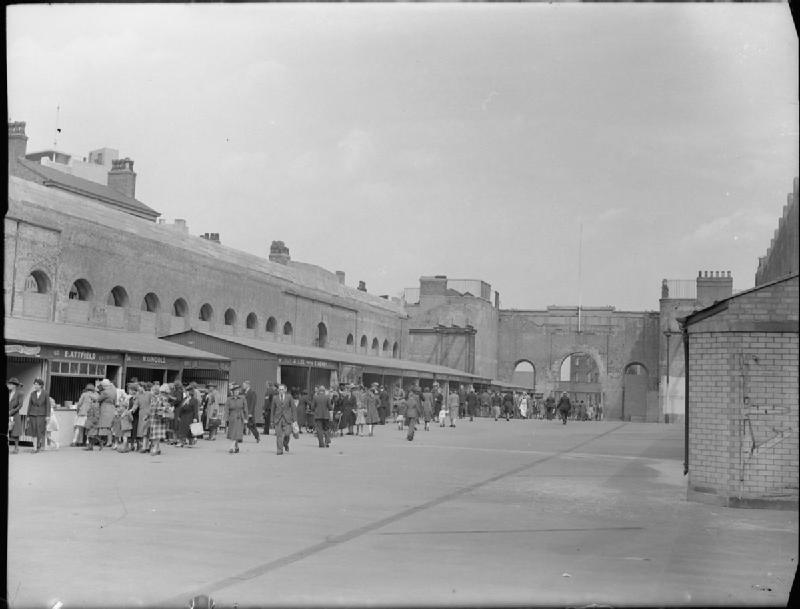 market_hall_1042_used_after_bombing.jpg