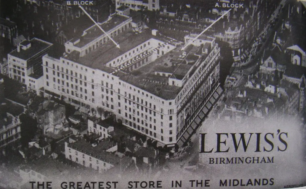 Lewis_s_aerial_view1930s.JPG