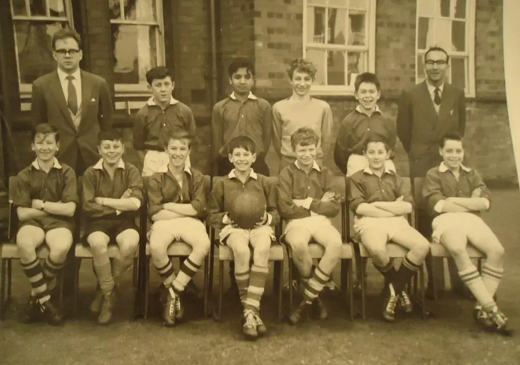 Harry_Lucas_School_football_team_circa1963.JPG