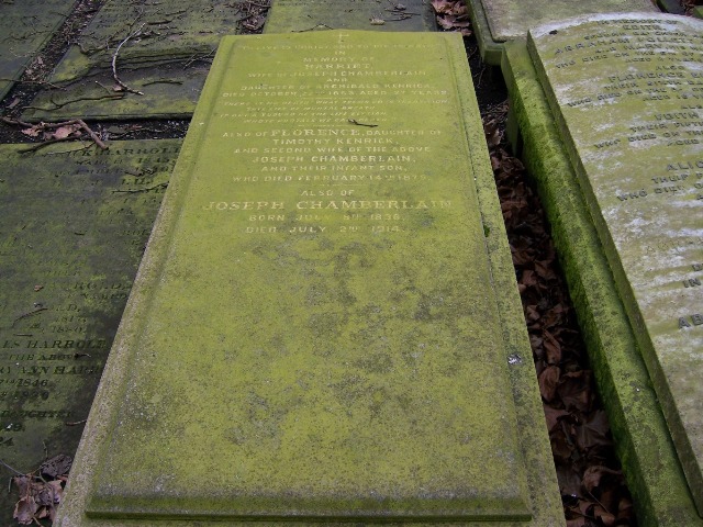 Joseph_Chamberlain_s_Grave_2007_edit.jpg