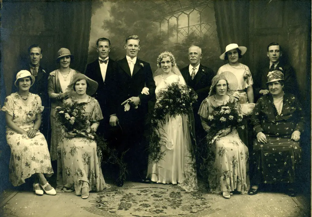 UNCLE_FRED___AUNT_EVELYNS_WEDDING_1932_.jpg